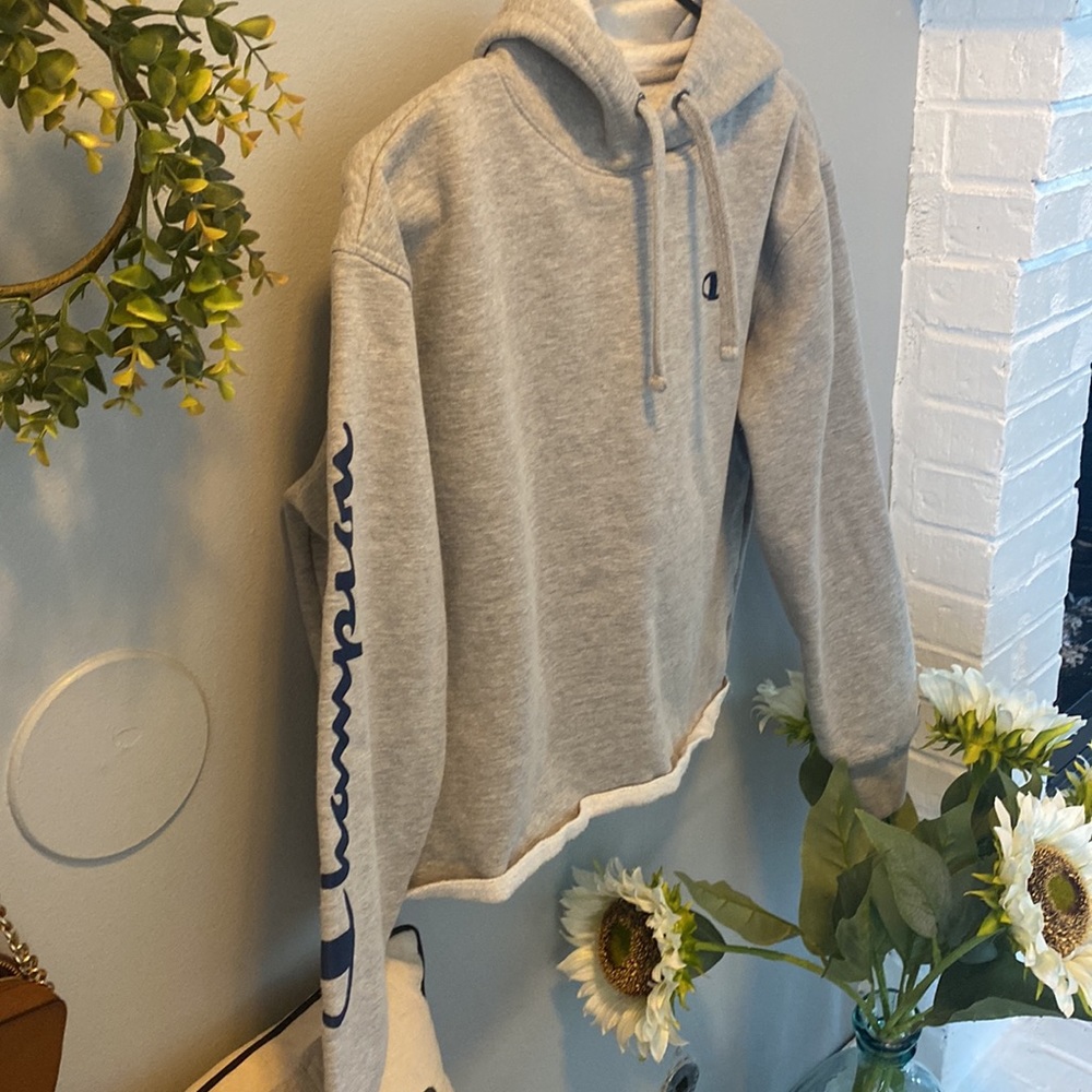 #8-Sweater - Picture 3 of 5
